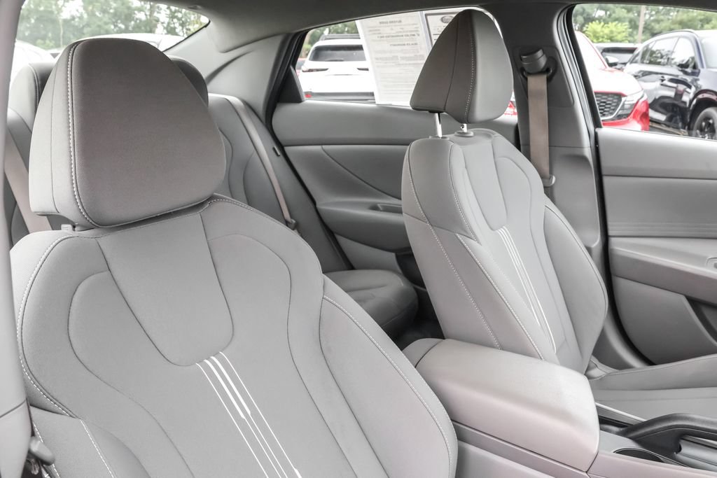 Used 2024 Hyundai Elantra SEL FWD image 36