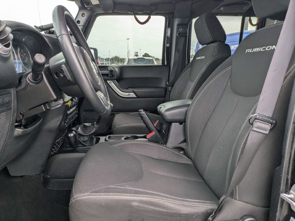 Used 2014 Jeep Wrangler Unlimited Rubicon w/ Connectivity Group AWD/4WD image 20