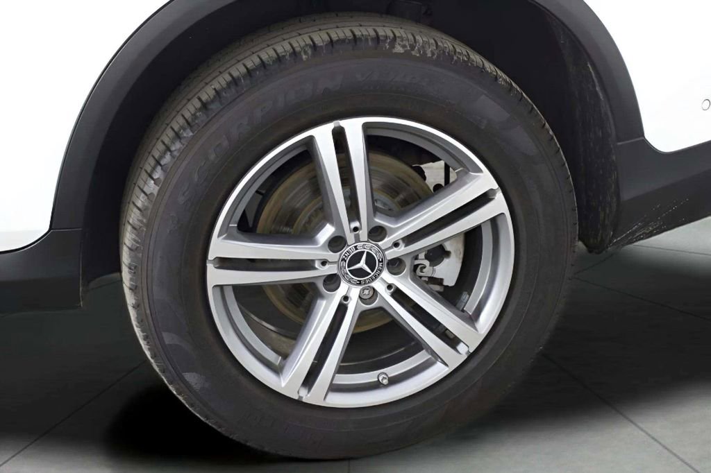 Used 2022 Mercedes-Benz GLC 300 w/ Premium Package Lite image 49