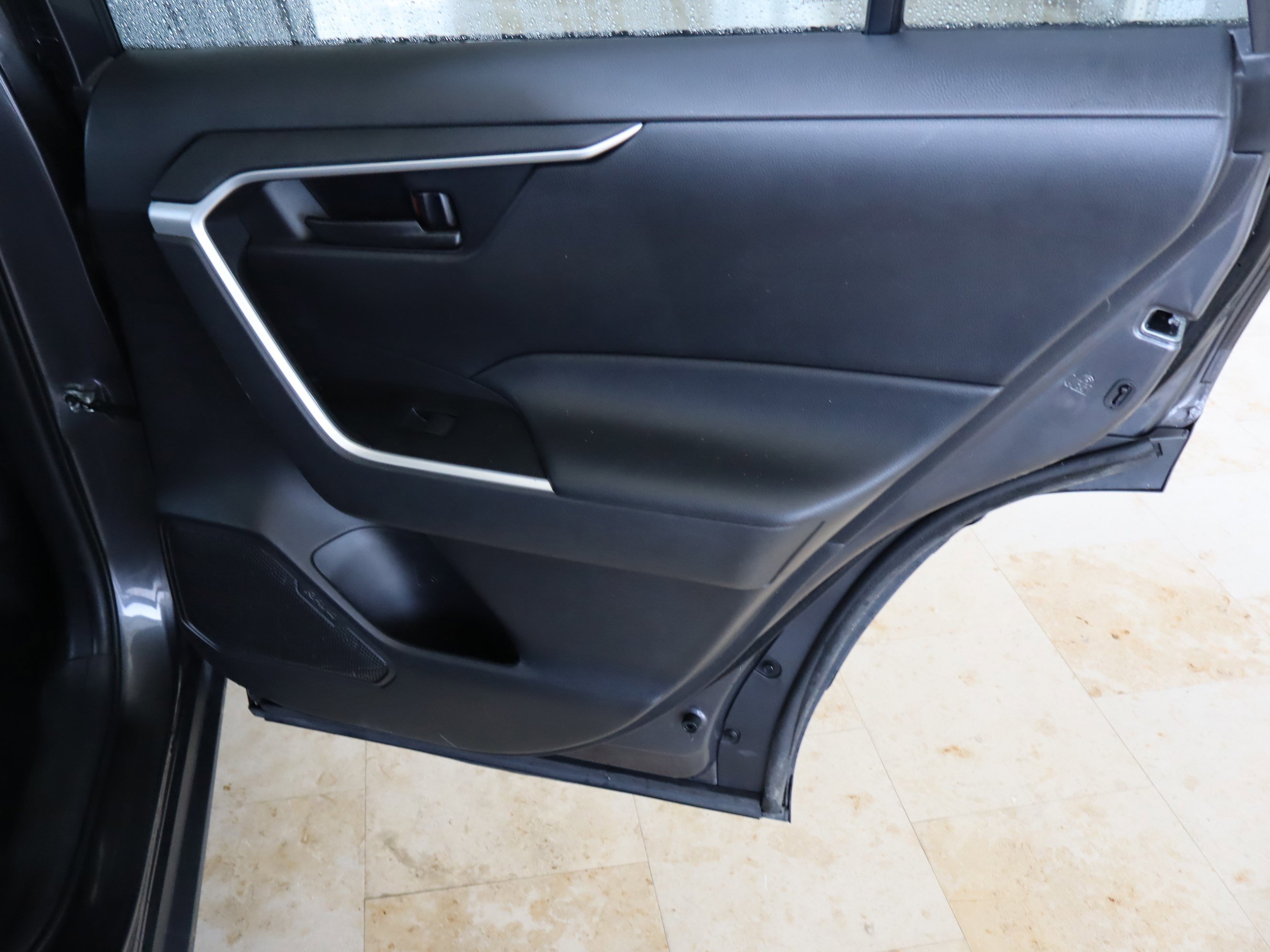 Used 2022 Toyota RAV4 LE image 33