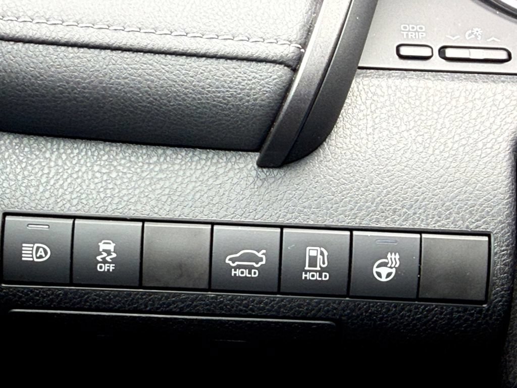 Used 2020 Toyota Camry SE w/ Audio Package AWD/4WD image 23