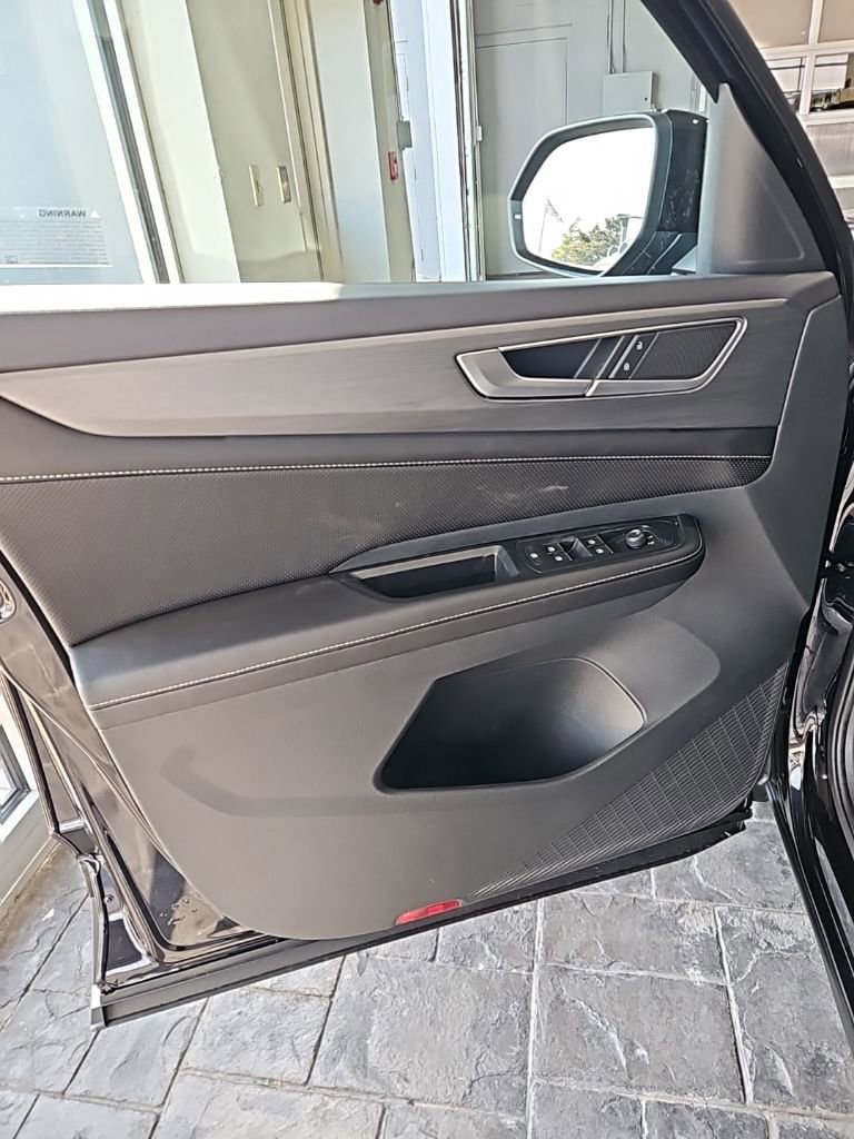 New 2026 Volkswagen Atlas Cross Sport SE FWD image 25