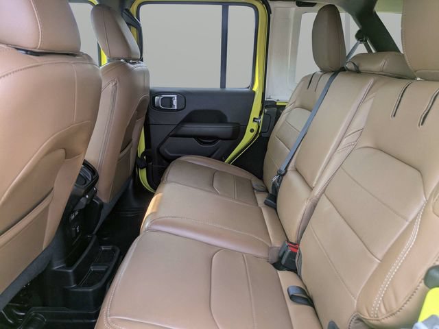 Used 2022 Jeep Wrangler Unlimited Sahara w/ Cold Weather Group AWD/4WD image 13