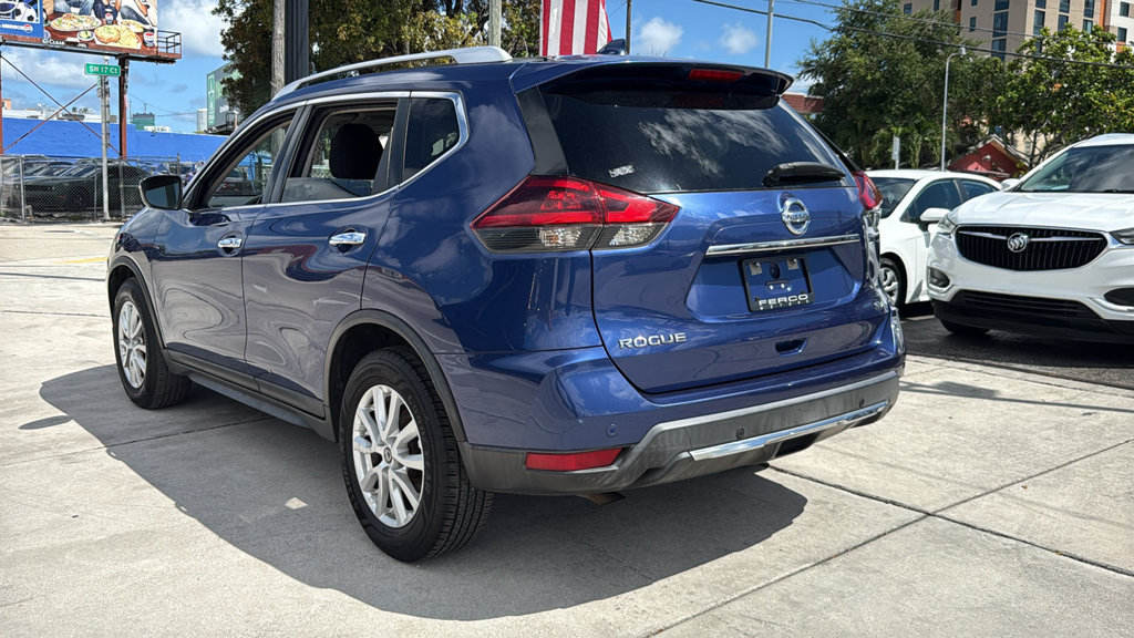 Used 2019 Nissan Rogue SV FWD image 11