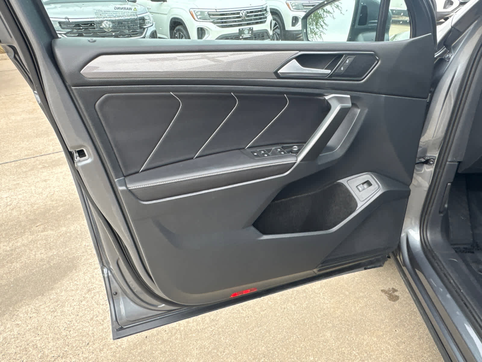Certified 2024 Volkswagen Tiguan SE image 22