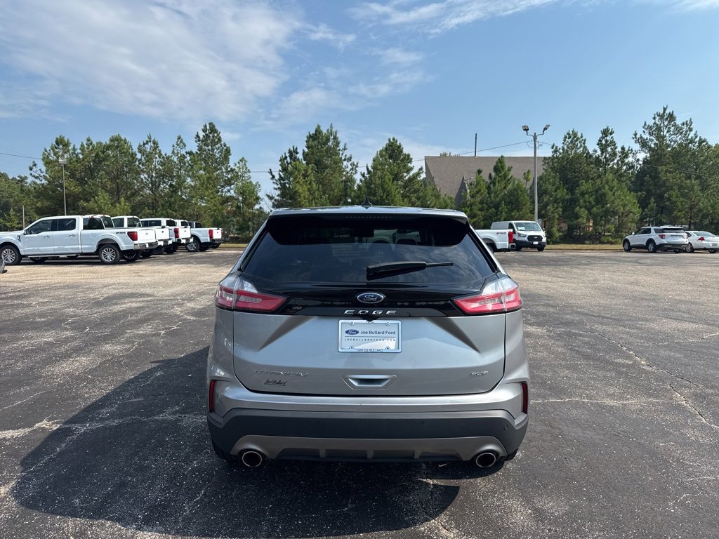 Used 2024 Ford Edge Titanium image 15