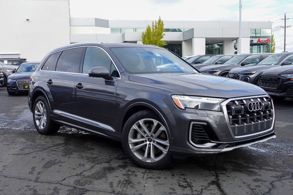 New 2025 Audi Q7 3.0T Prestige image 3