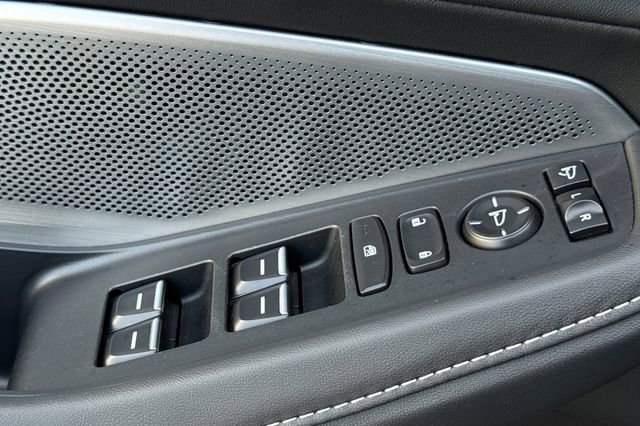 Used 2025 Acura MDX w/ Technology Package image 12