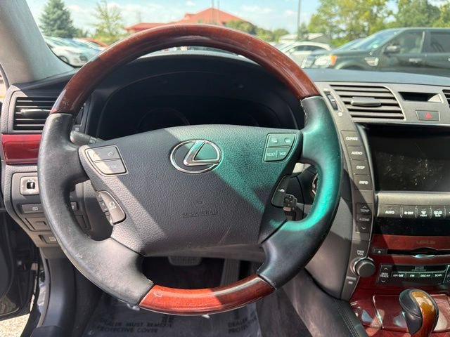 Used 2007 Lexus LS 460 L w/ Luxury Pkg RWD image 10