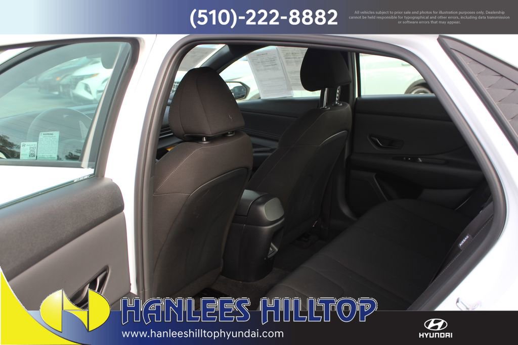 Used 2025 Hyundai Elantra SEL image 14