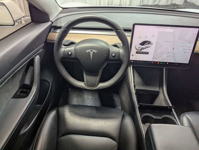Used 2019 Tesla Model 3 Performance image 7