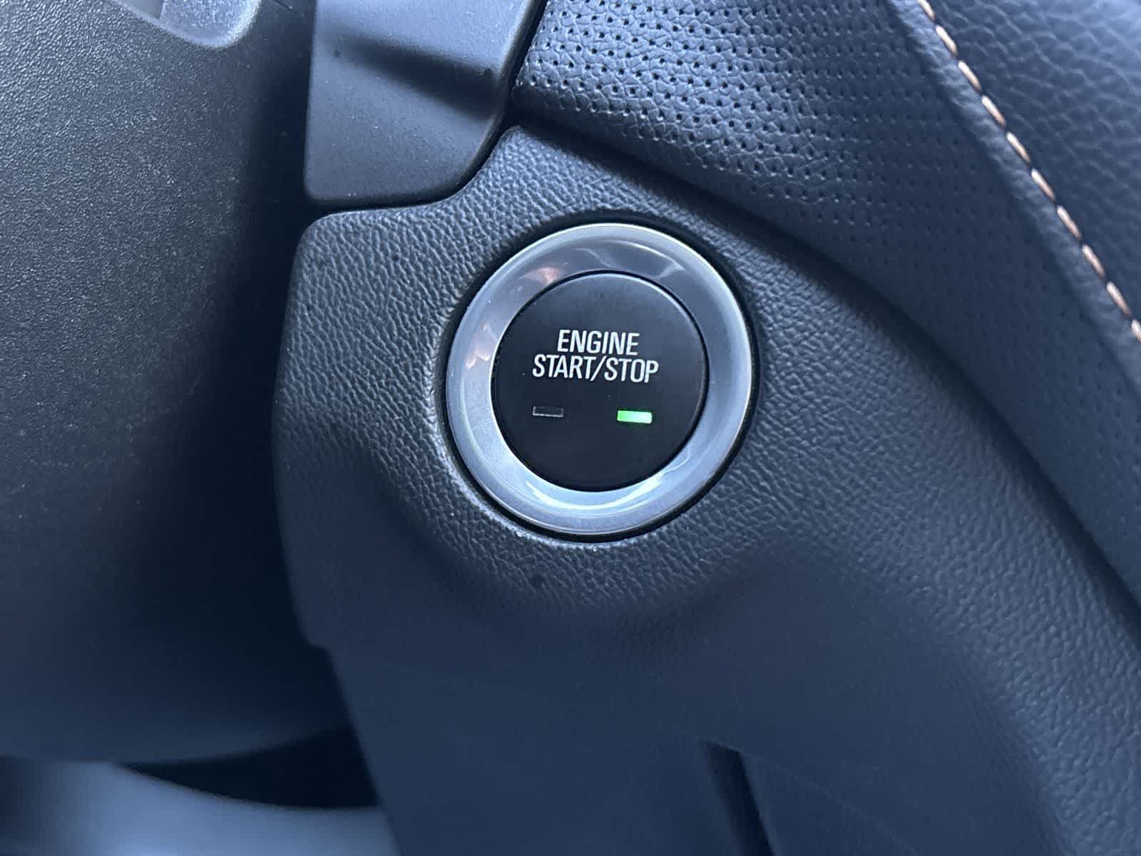 Used 2018 Chevrolet Equinox Premier FWD image 25