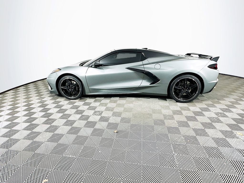 Used 2024 Chevrolet Corvette Stingray Convertible w/ Z51 Performance Package image 5