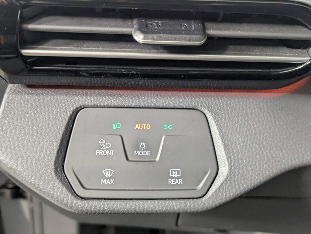 Used 2024 Volkswagen ID.4 S image 13