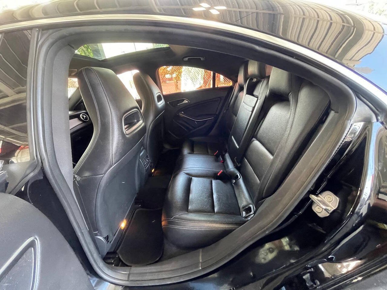 Used 2018 Mercedes-Benz CLA 250 4MATIC image 11