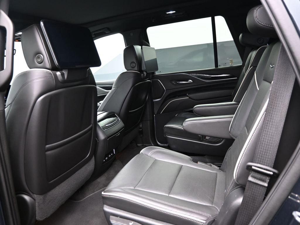 Used 2022 Cadillac Escalade Sport w/ Touring Package AWD/4WD image 16