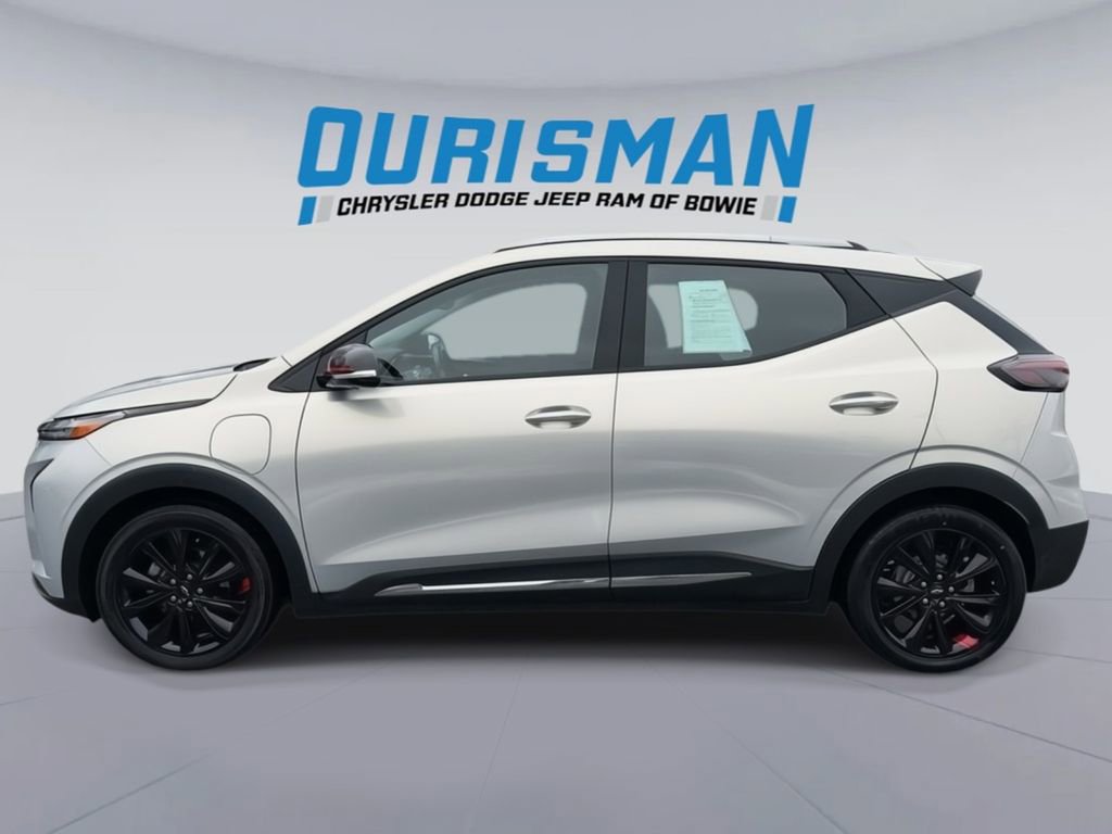 Used 2023 Chevrolet Bolt EUV Premier w/ Sun & Sound Package image 3
