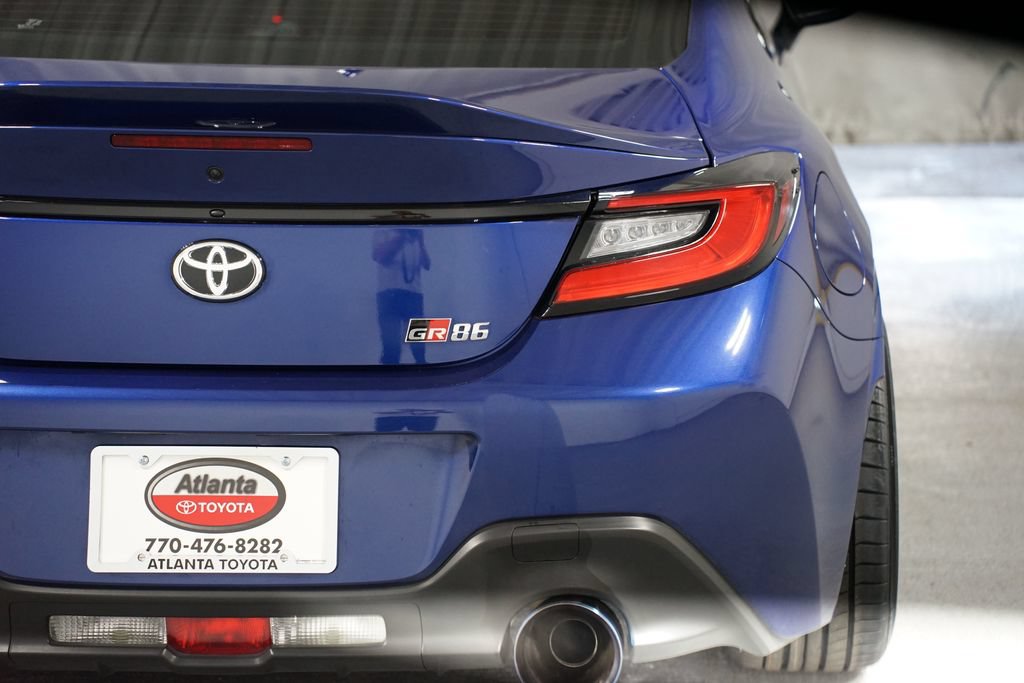 Used 2023 Toyota GR86 Premium RWD image 10