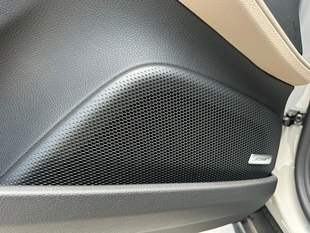 Used 2025 Porsche Panamera image 16