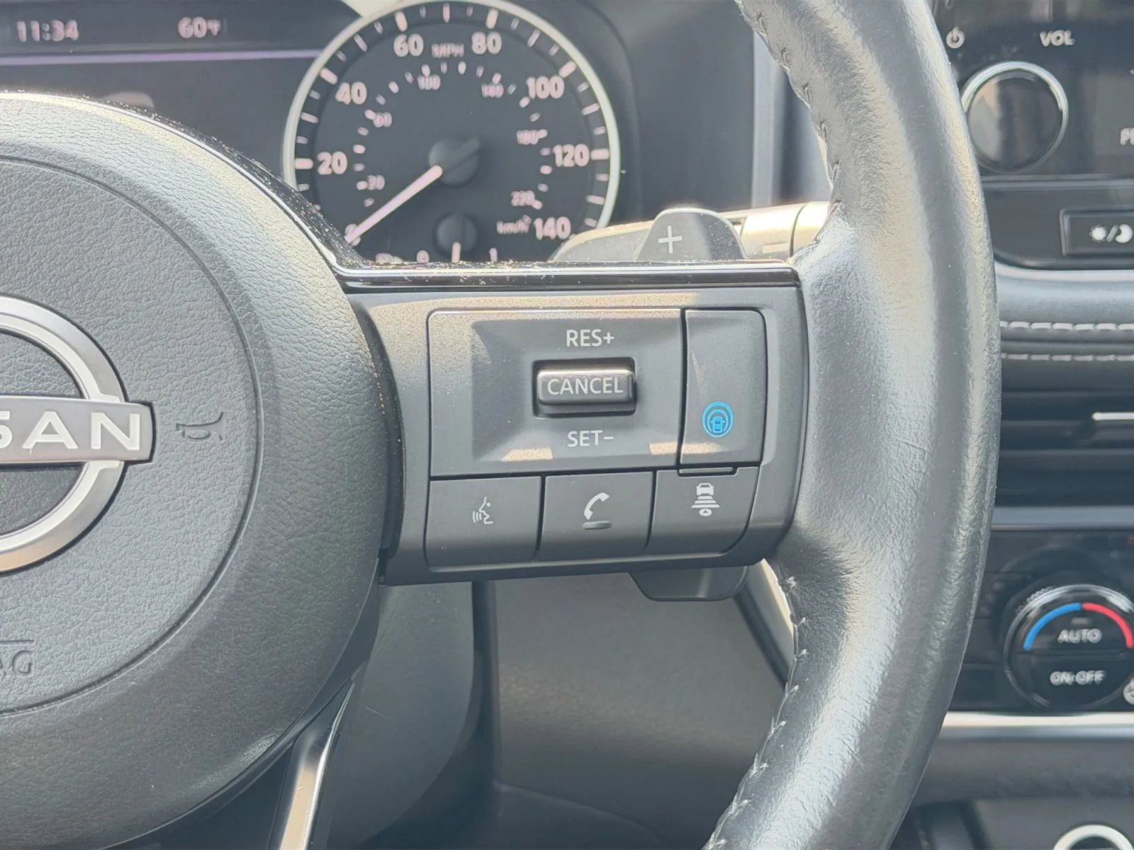 Used 2023 Nissan Rogue SL w/ SL Premium Package image 23