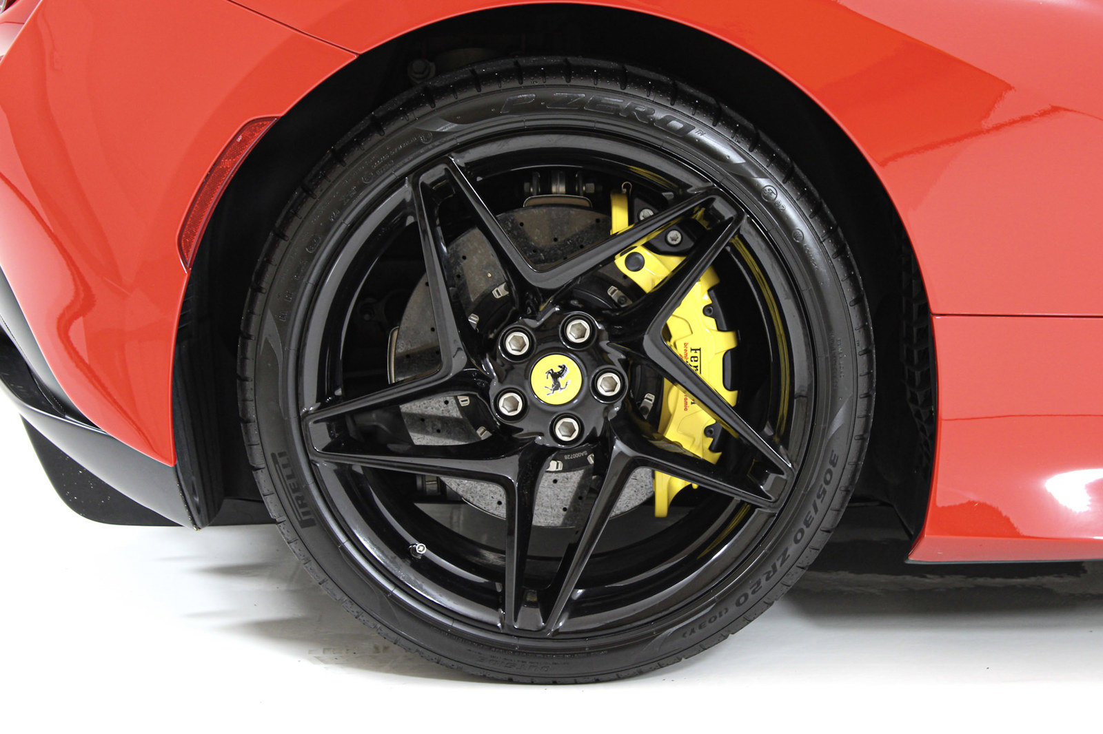 Certified 2022 Ferrari F8 Tributo RWD image 29