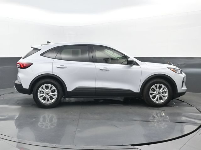 Used 2026 Ford Escape Active FWD image 2
