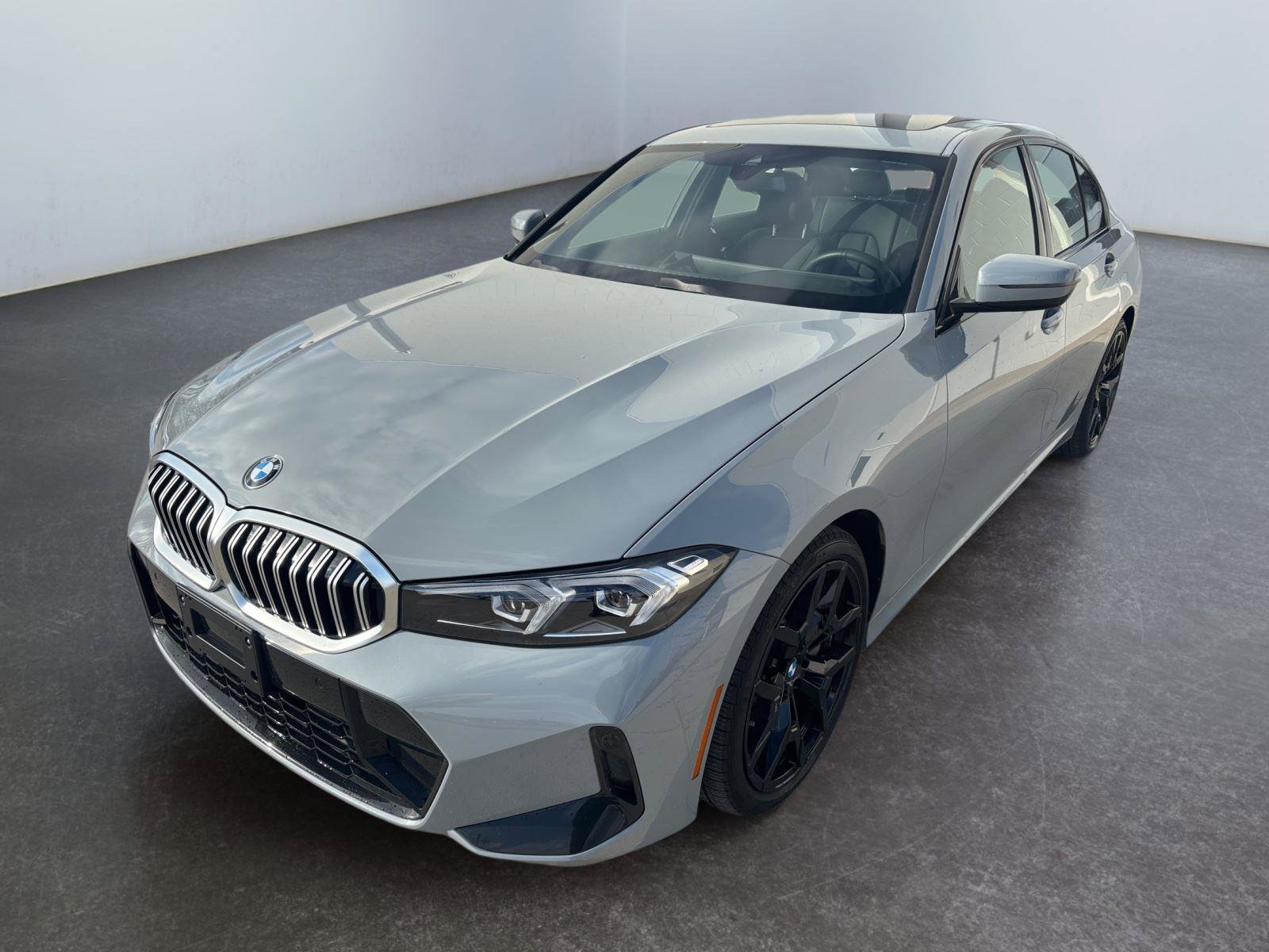 Certified 2026 BMW 330i xDrive Sedan AWD/4WD image 9