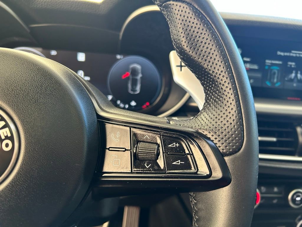 New 2025 Alfa Romeo Stelvio Sprint w/ Convenience Package image 42