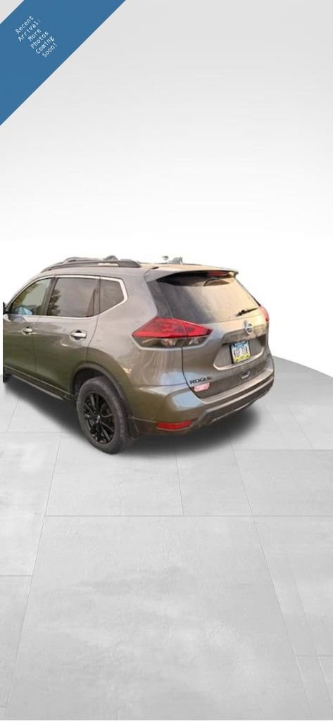 Used 2018 Nissan Rogue SV AWD/4WD image 1