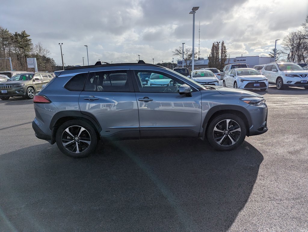 Used 2023 Toyota Corolla Cross XSE image 7