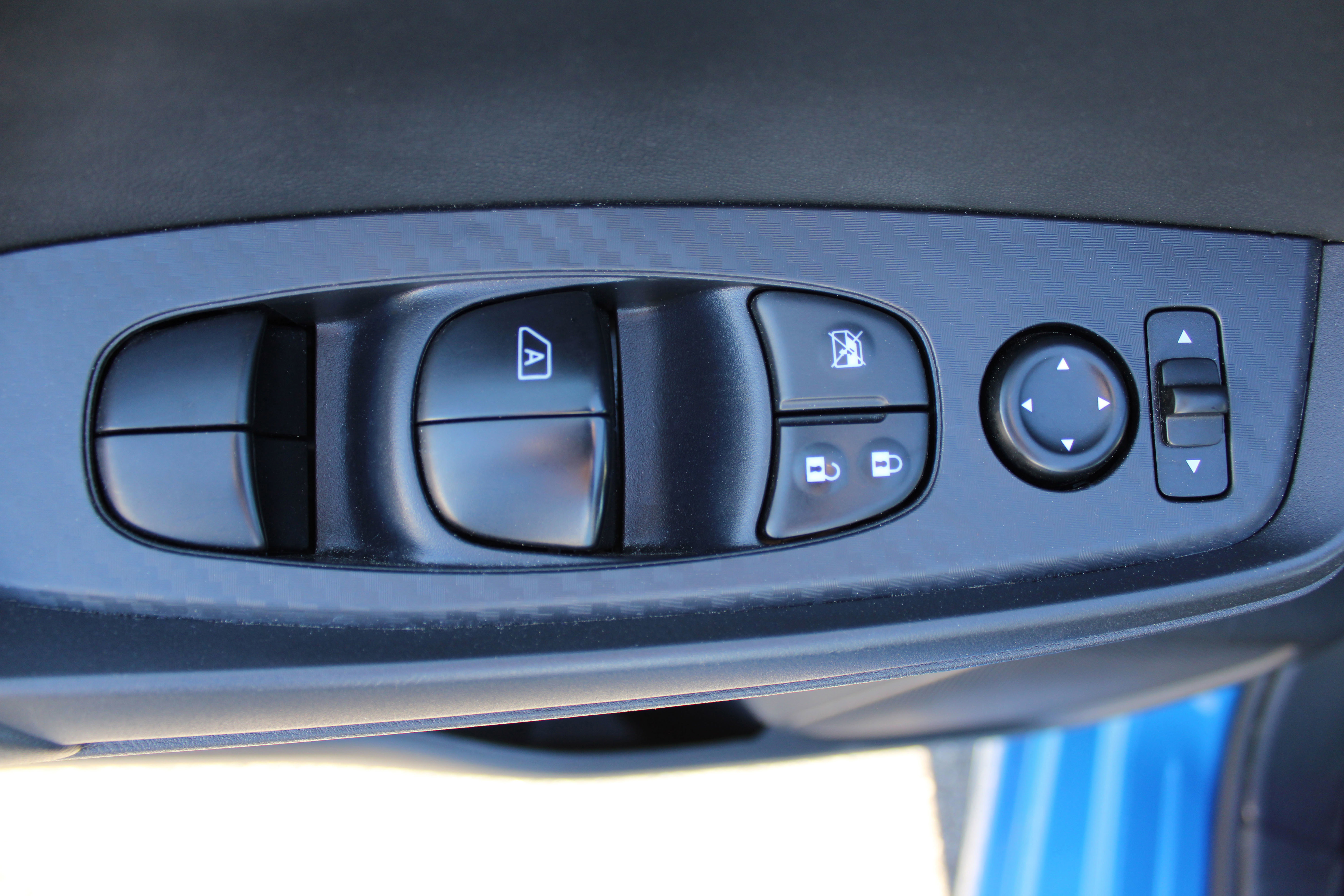 Used 2025 Nissan Sentra SV image 27