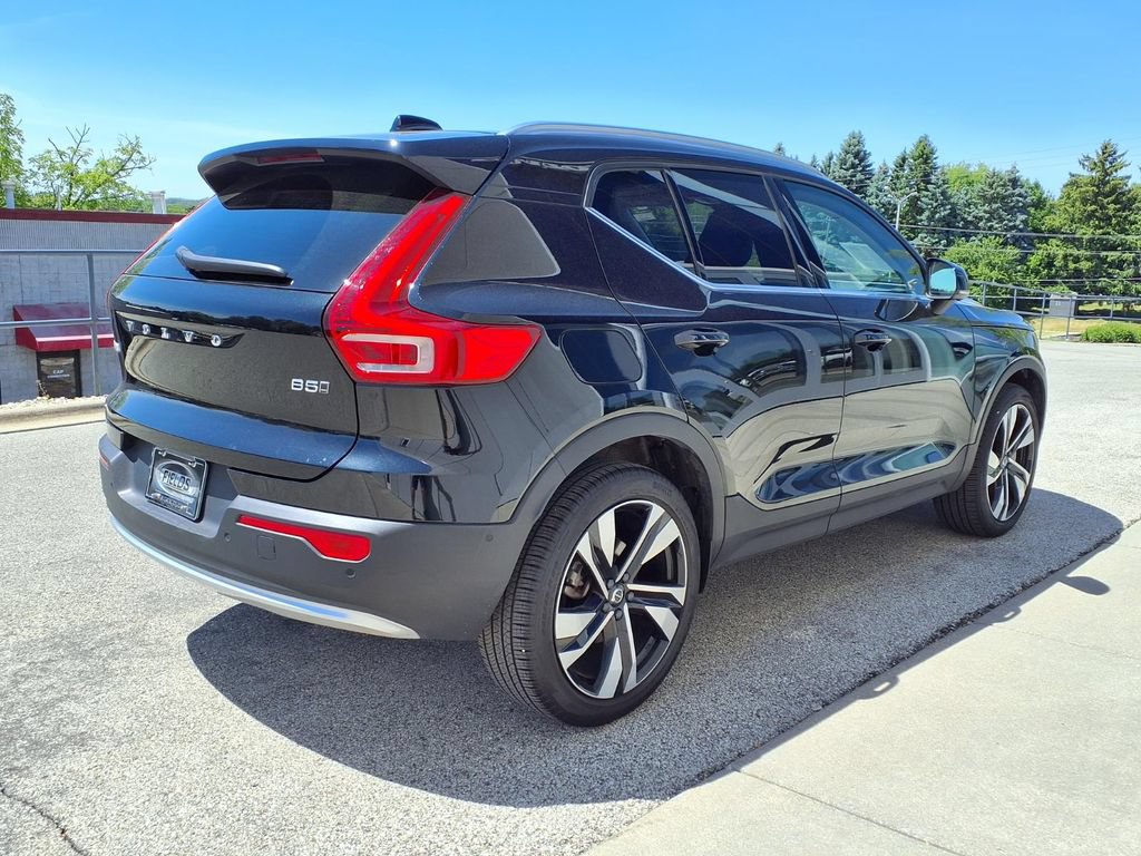 Certified 2023 Volvo XC40 B5 Ultimate w/ Climate Package AWD/4WD image 5