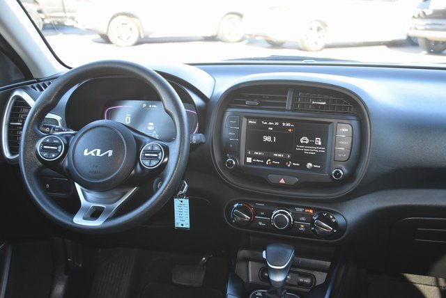 Used 2024 Kia Soul LX w/ Option Group 015 image 17