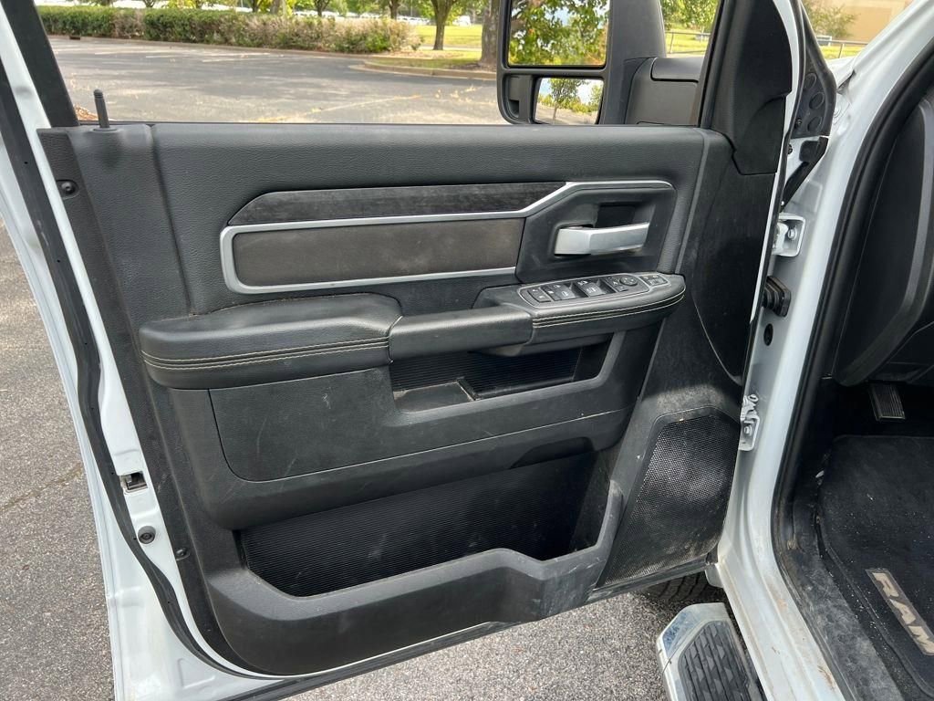 Used 2024 RAM 3500 Big Horn image 19