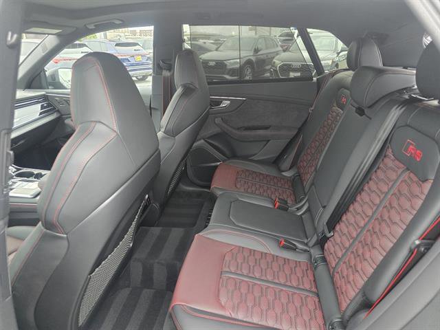 New 2025 Audi RS Q8 performance image 13