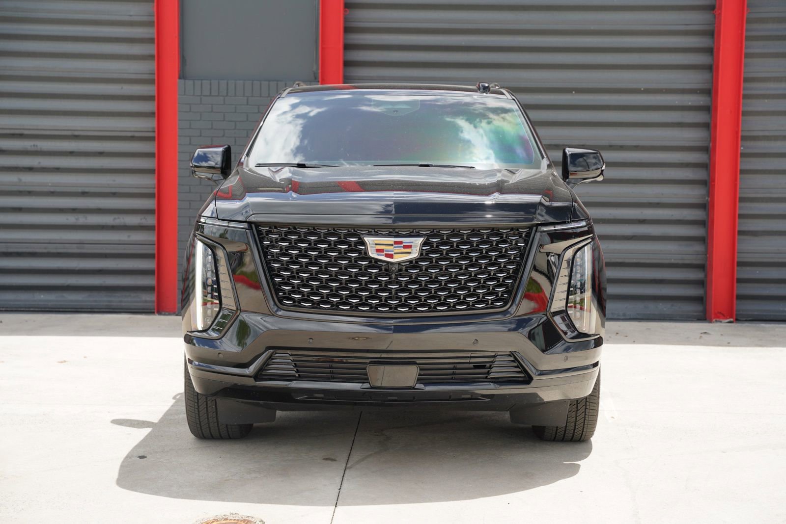 Used 2025 Cadillac Escalade ESV Premium Luxury w/ Touring Package AWD/4WD image 2