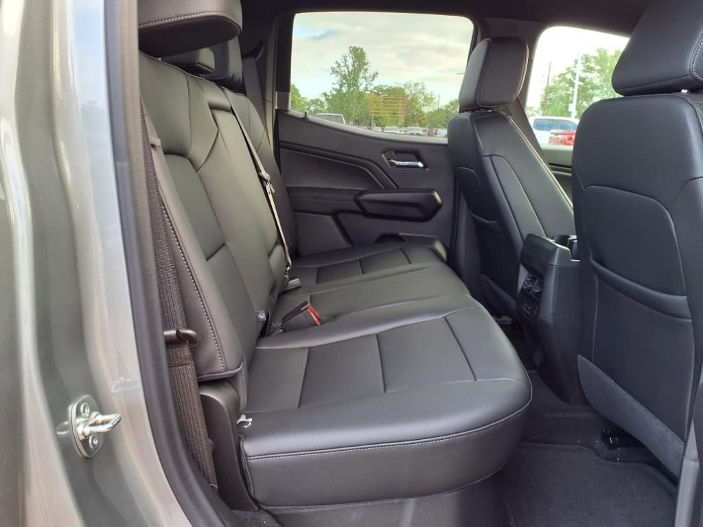 New 2025 Chevrolet Colorado LT w/ LT Convenience Package image 11