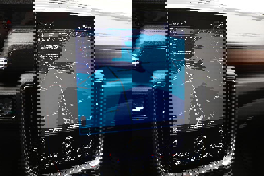 Used 2025 GMC Yukon XL Denali image 22