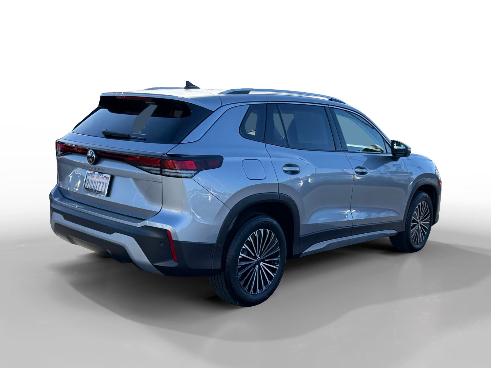 Certified 2025 Volkswagen Tiguan S FWD image 5