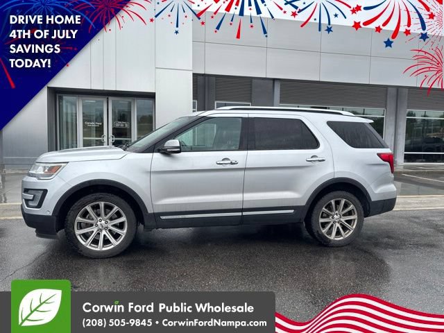 Used 2017 Ford Explorer Limited w/ Equipment Group 303A AWD/4WD image 2