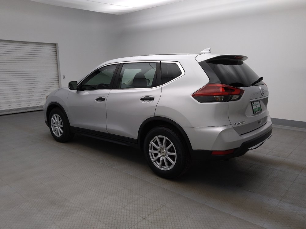 Used 2019 Nissan Rogue S image 3
