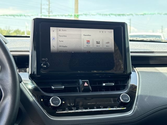 Used 2024 Toyota Corolla Cross XLE w/ Convenience Package AWD/4WD image 28