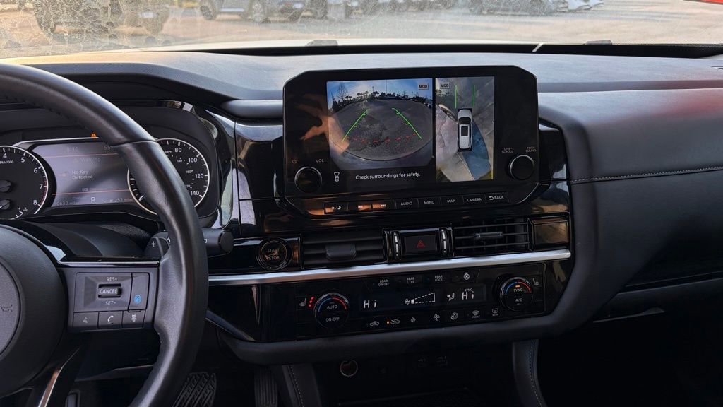 Certified 2025 Nissan Pathfinder SL image 22