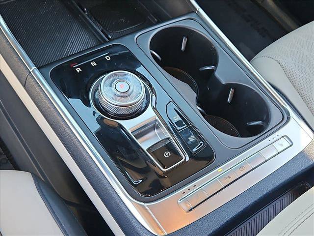 Used 2026 Kia Carnival EX FWD image 12