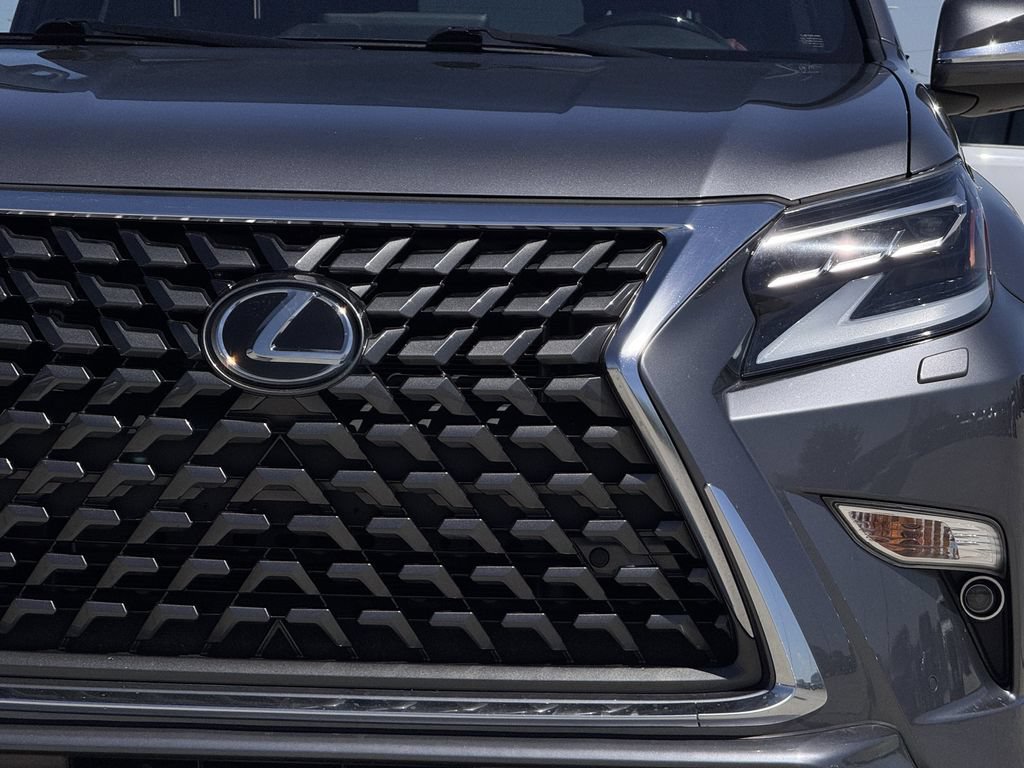 Used 2023 Lexus GX 460 Premium w/ Accessory Package AWD/4WD image 8