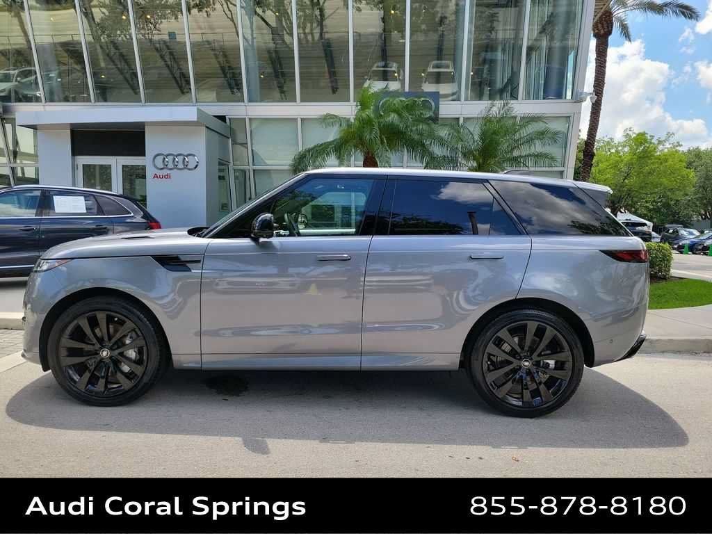 Used 2025 Land Rover Range Rover Sport Dynamic SE AWD/4WD image 5
