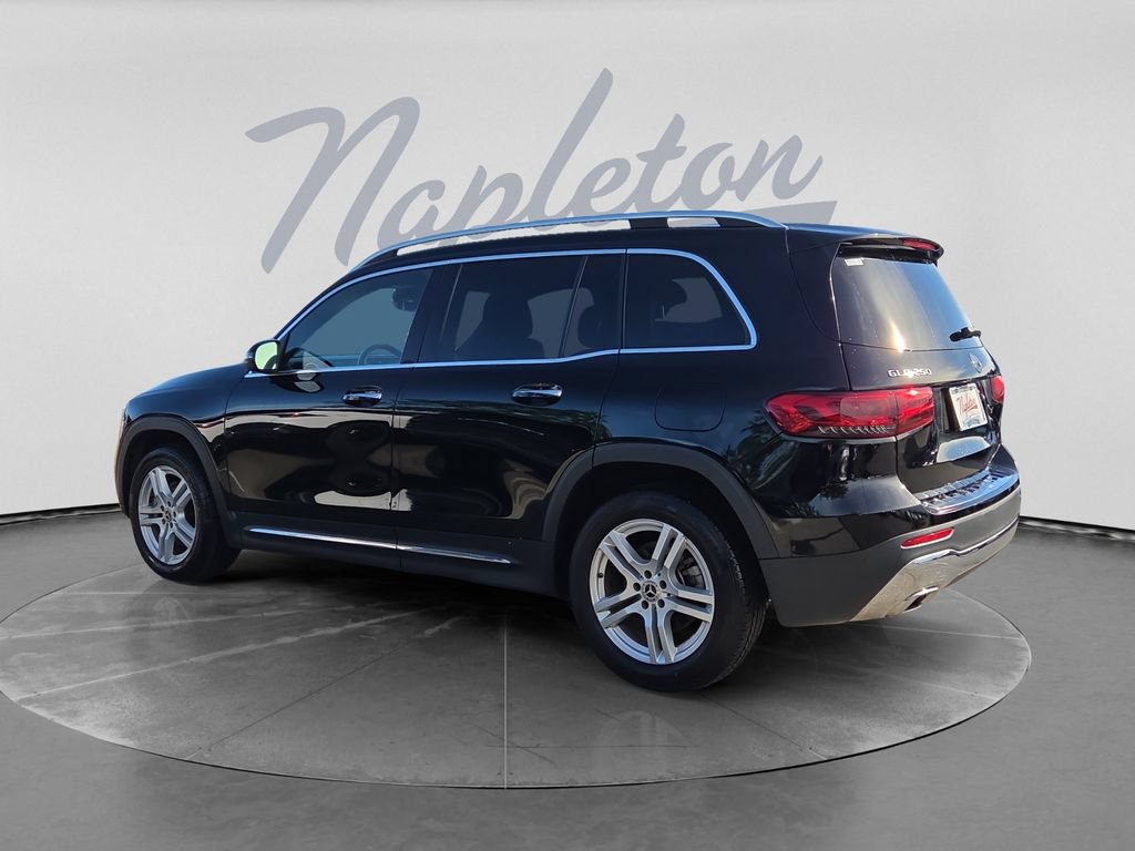 Used 2023 Mercedes-Benz GLB 250 4MATIC w/ Premium Package image 5