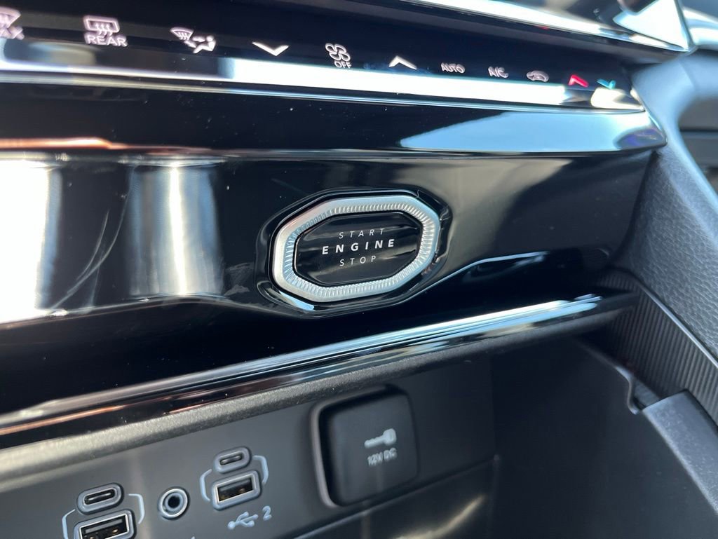 New 2026 Jeep Grand Cherokee Limited w/ Limited Altitude Package AWD/4WD image 55