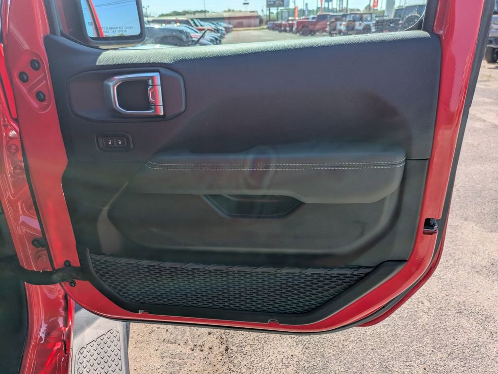 Used 2023 Jeep Gladiator Overland image 30