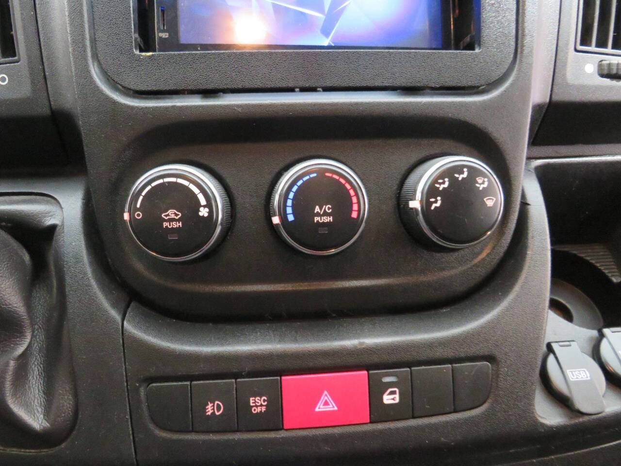 Used 2014 RAM ProMaster 2500 w/ Interior Convenience Group FWD image 16
